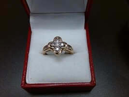 14kt Yellow Gold Diamond Cluster Ring
