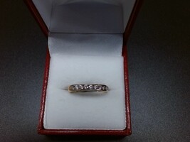 Ladies 14kt Yellow Gold Diamond Wedding Band