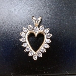 Diamond Heart Pendant 
