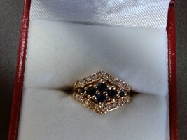  Elegant Sapphire and Diamond Fashion Ring