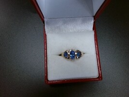  14k Yellow Gold Sapphire Fashion Ring