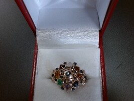  Stunning Vintage 18kt ring