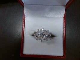  Stunning Diamond Ring